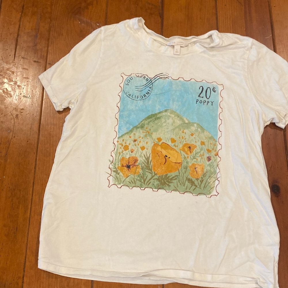 Lightweight California poopy tee great summer slightly worn.